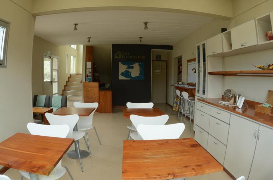 Del Nomade Hosteria Ecologica Puerto Pirámides Екстериор снимка